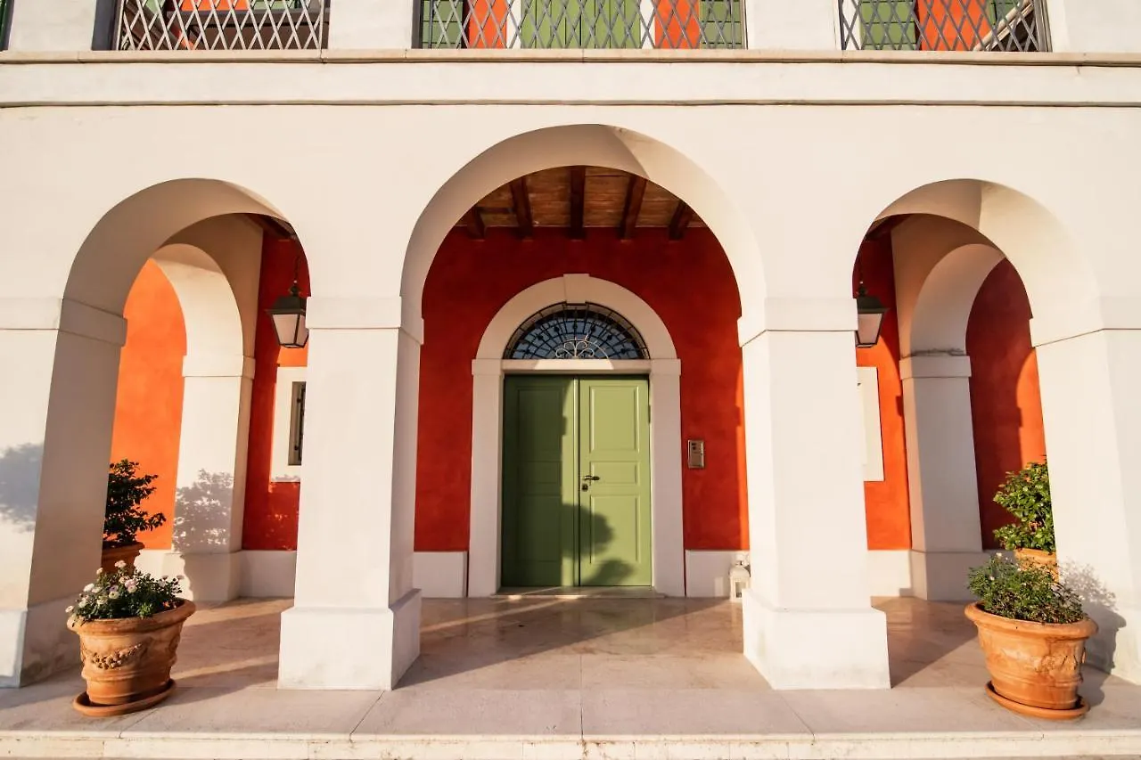 Villa San Pietro Desenzano del Garda 0*,  Italy