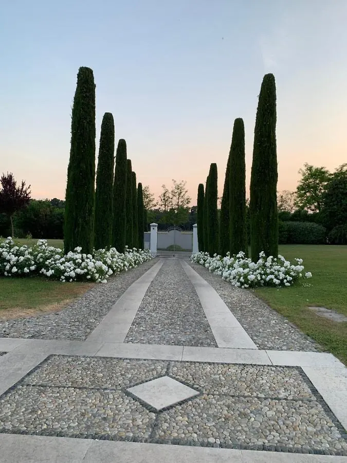 Villa San Pietro Desenzano del Garda 0*,