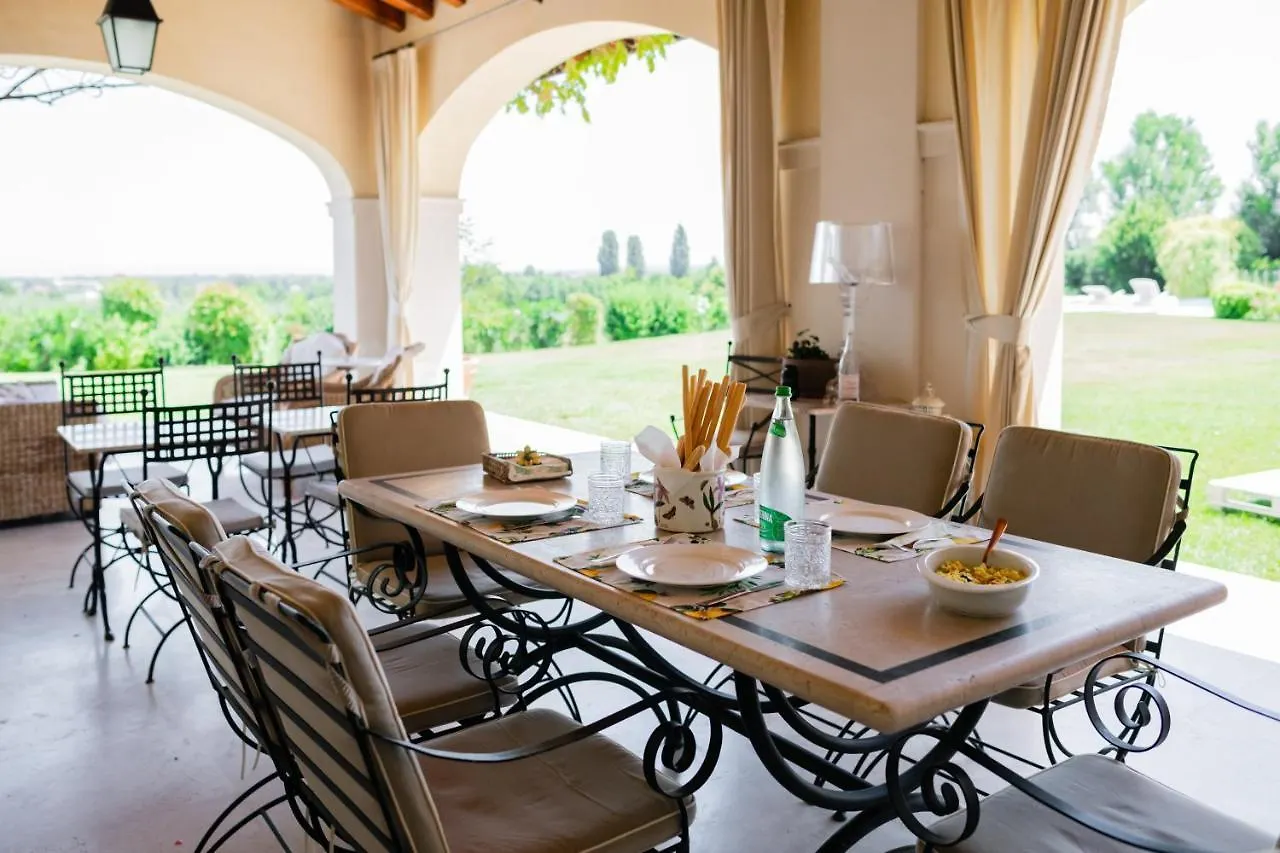 Farm stay Villa San Pietro Desenzano del Garda