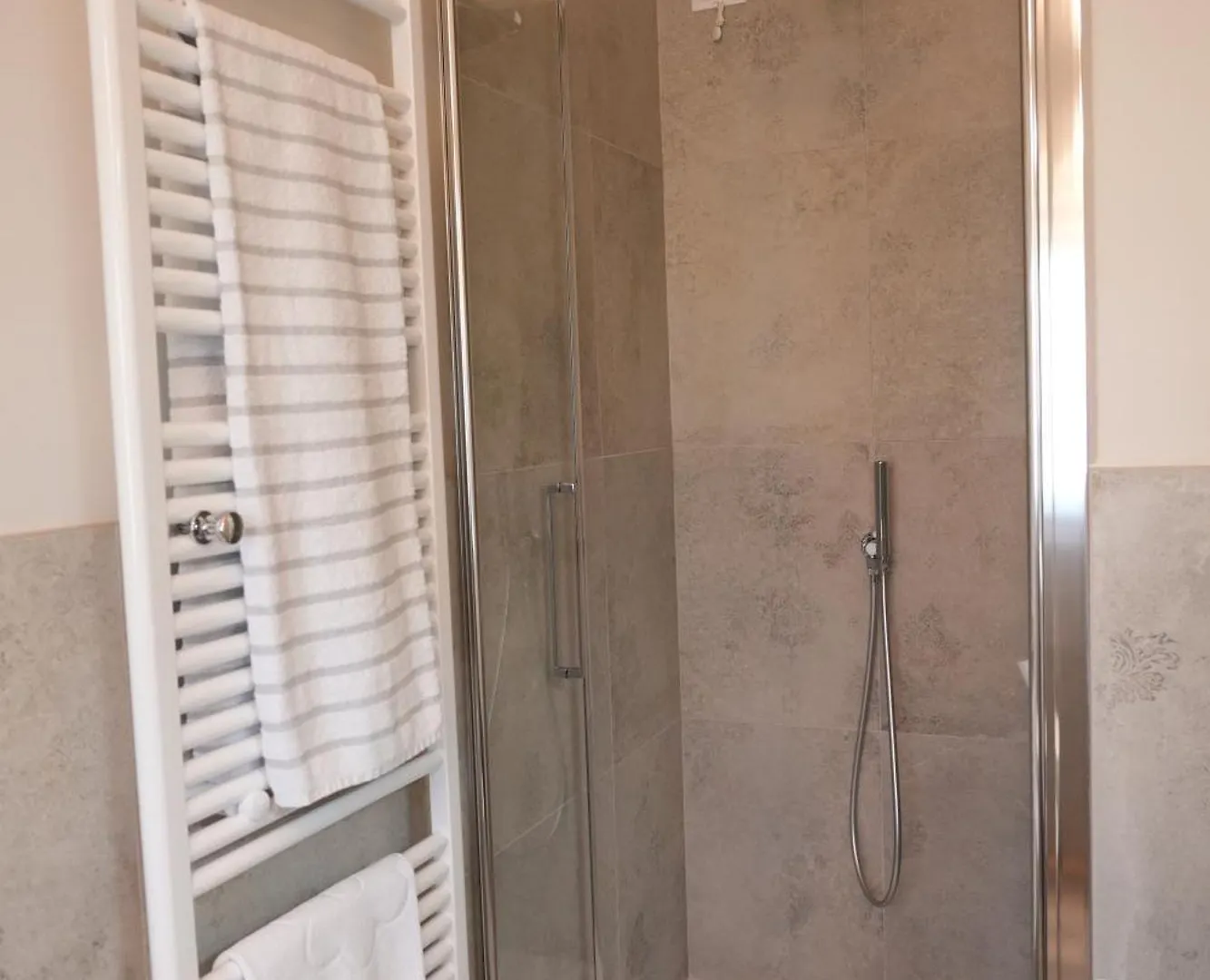 Villa San Pietro Desenzano del Garda Farm stay